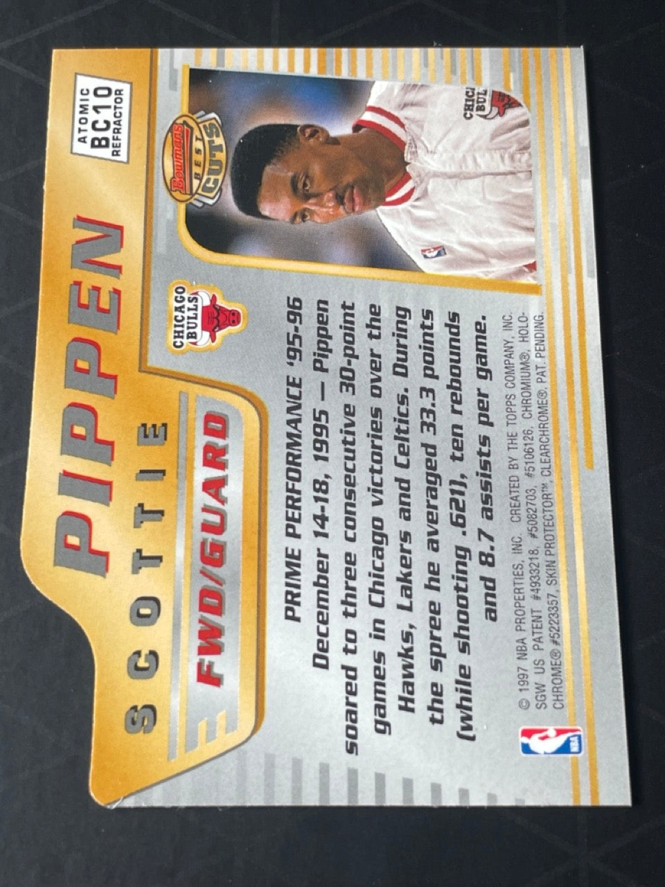 1996 Bowman's Best Cuts Scottie Pippen Atomic Refractor #BC10 Chicago Bulls - back