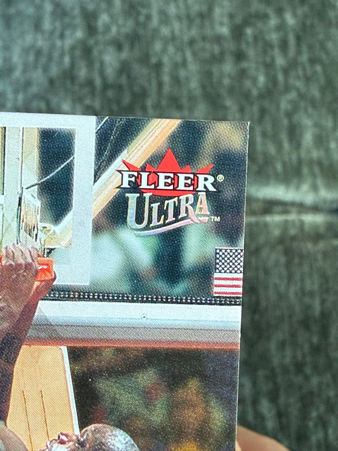 2004 Fleer Ultra Shaquille O’Neal Gold Medallion #143 condition detail 2