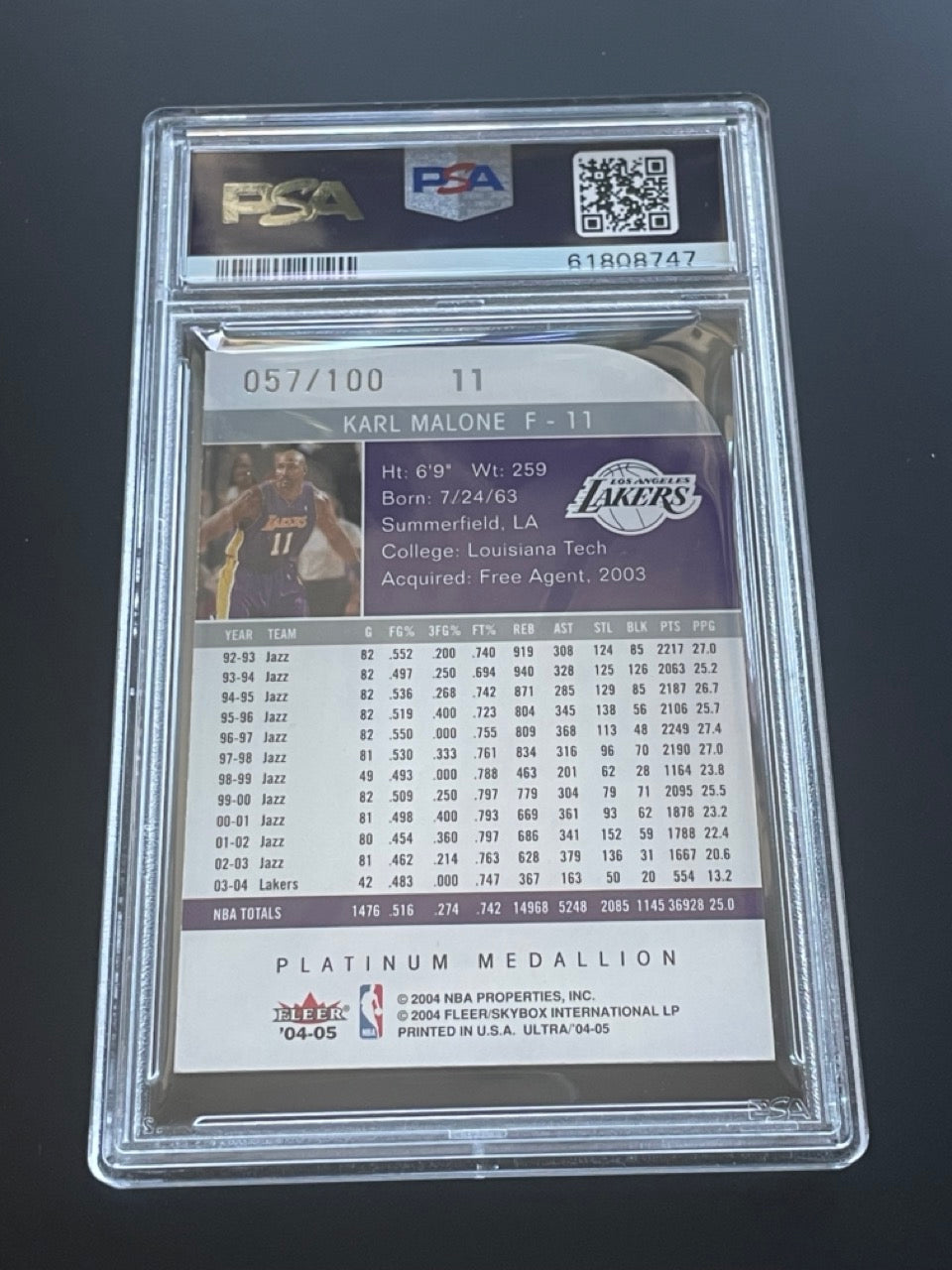 2004 Ultra Karl Malone Platinum Medallion #11 /100 PSA 8 Lakers - back