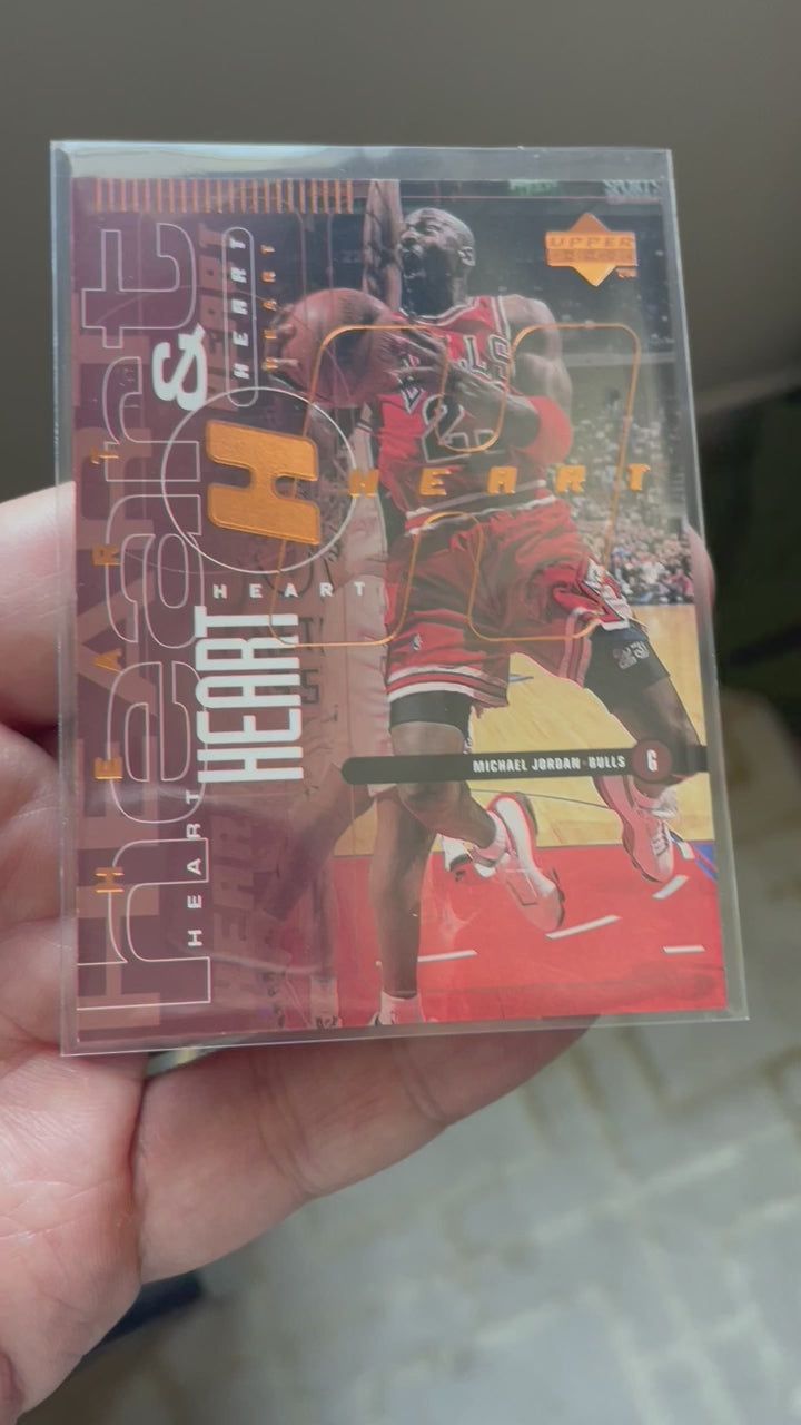 1998 Upper Deck Michael Jordan Scottie Pippen Heart &amp; Soul Bronze /100 - video